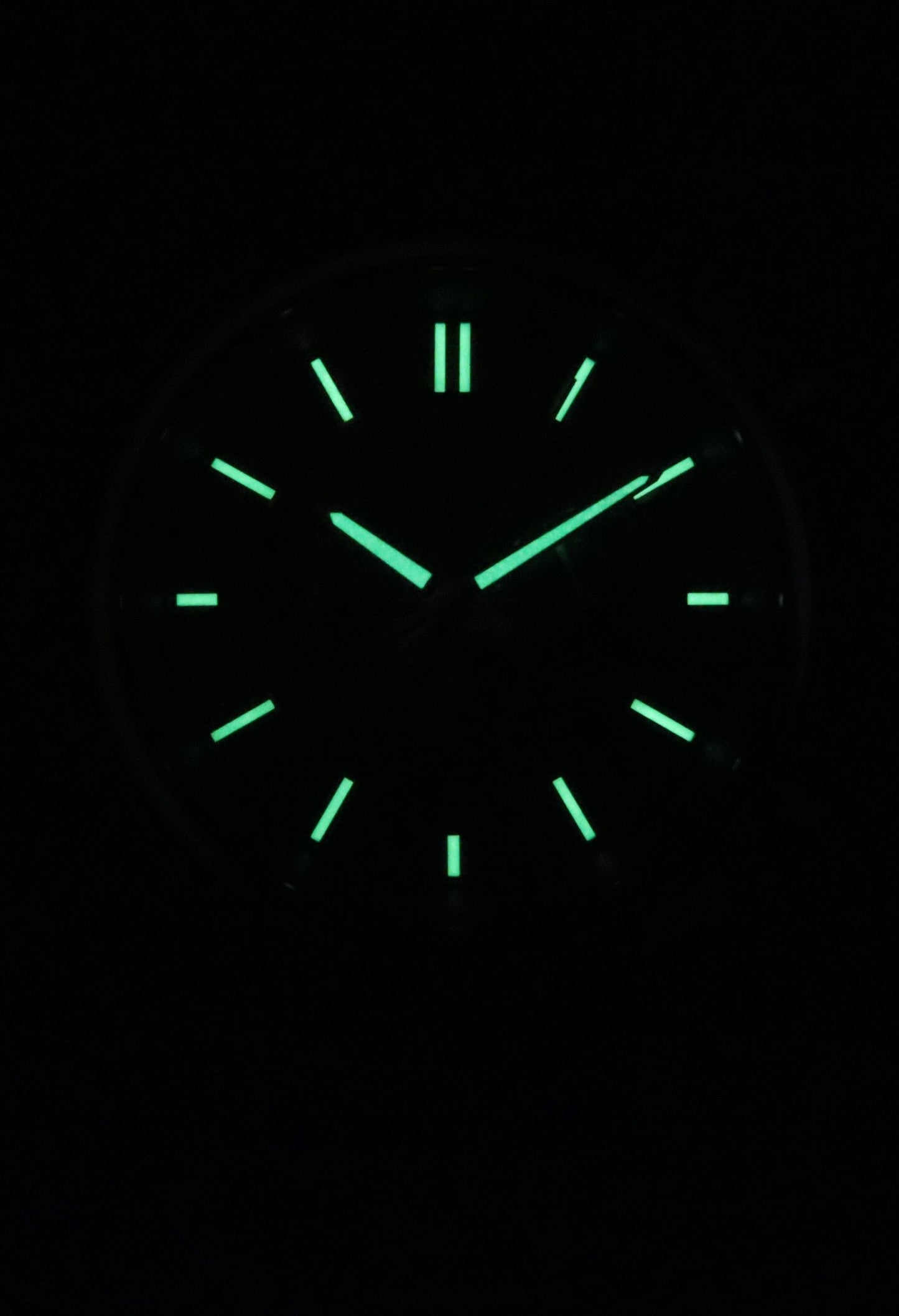 Casio Edifice Standard Analog Chronograph Stainless Steel Green Dial Quartz EFV-650D-3A 100M Men's Watch
