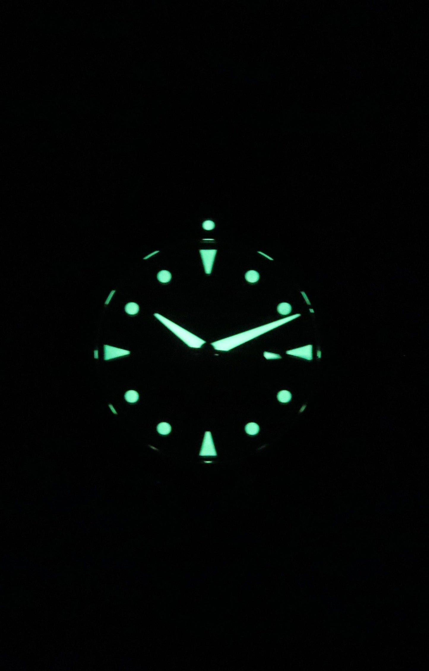 Hamilton Khaki Navy Scuba Stainless Steel Green Dial Automatic Diver's H82525160 300M Men's Watch